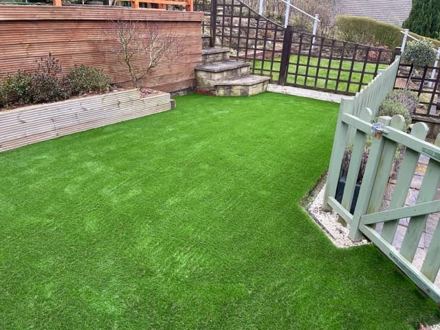 Artifical grass installation S8
